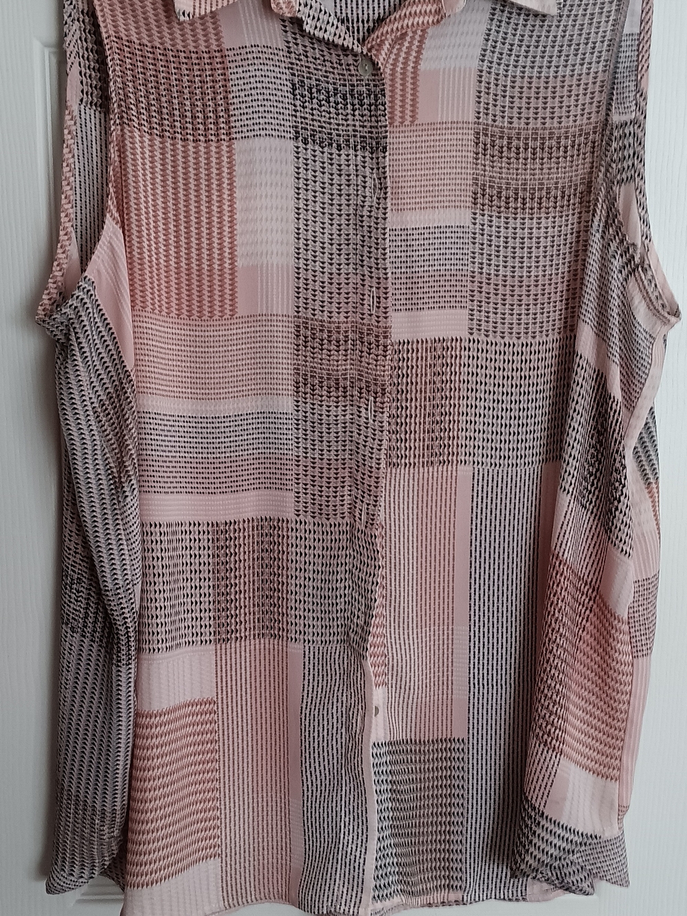 Sleeveless Collared Patchwork Print Top in Blush Pink